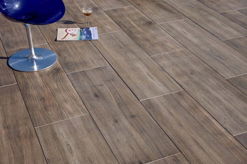Steinfliese Arena Holz Marrone