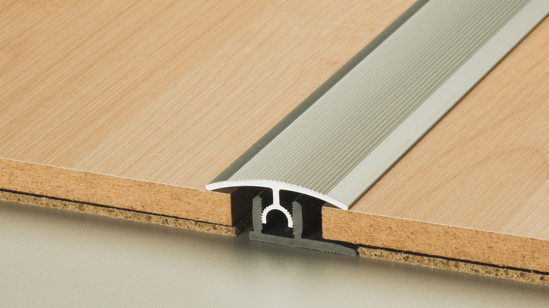 ProfiTec Master-Übergangsprofil Silber | 2700 x 7-15 x 34 mm